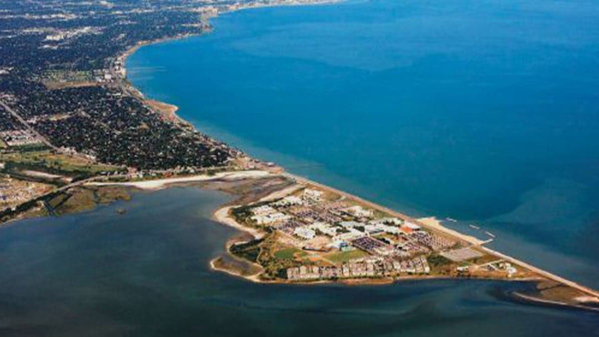 Waterfront cities for physicians