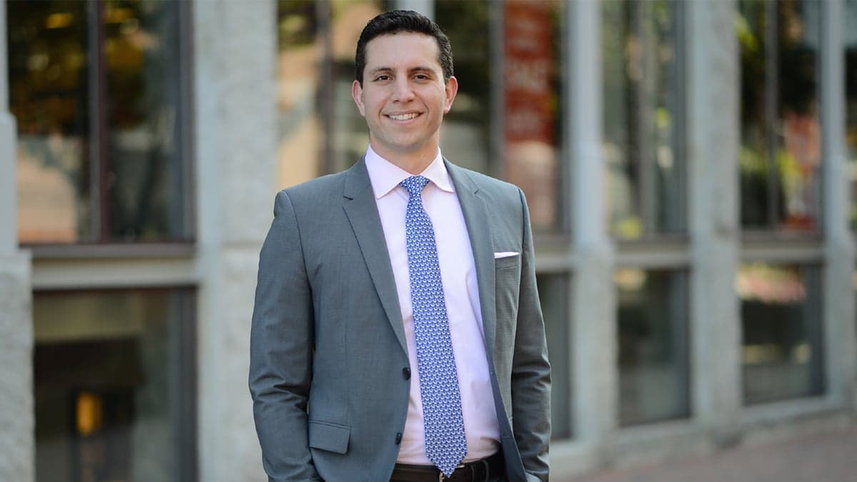 Before you sign your physician contract, make sure a lawyer has reviewed it so you don't make these employment contract mistakes.