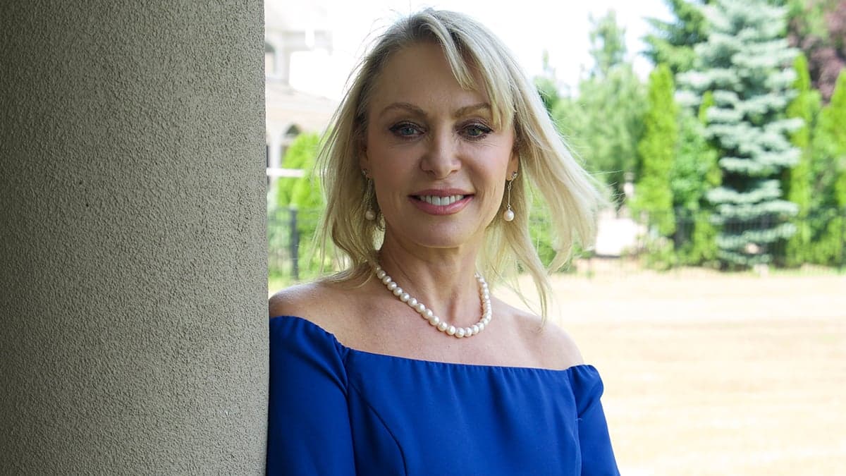 Dr. Rose Berkun and others share insights to understand the basics of a physician compensation package