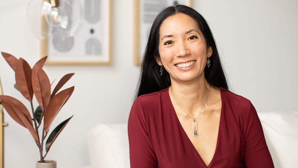 Elizabeth Chiang shares insight into how physicians find jobs