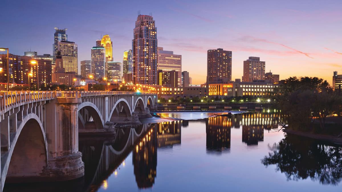 What's physician life really like in Minneapolis, Minnesota? This city has plenty of kudos, mostly related to healthy living and top-notch hospitals.